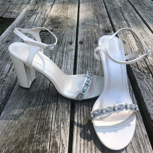 David’s wedding bridal 3-4’ block heel, size 8